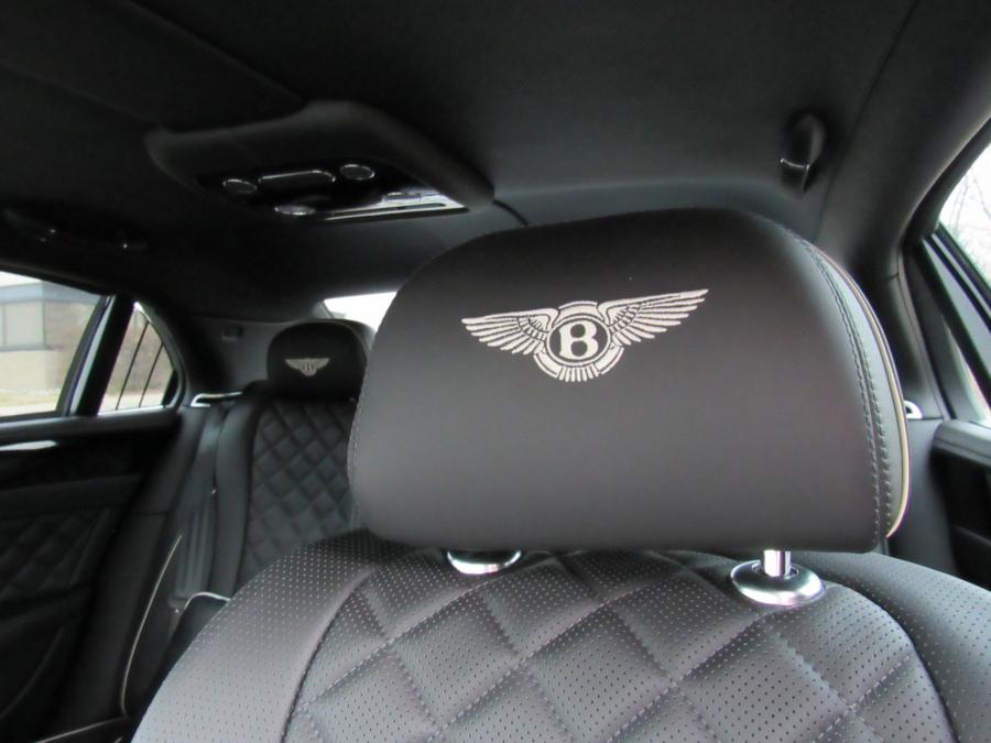 Детали интерьера Bentley Flying Spur V8 S 2017 года  (фото 86 из 154)